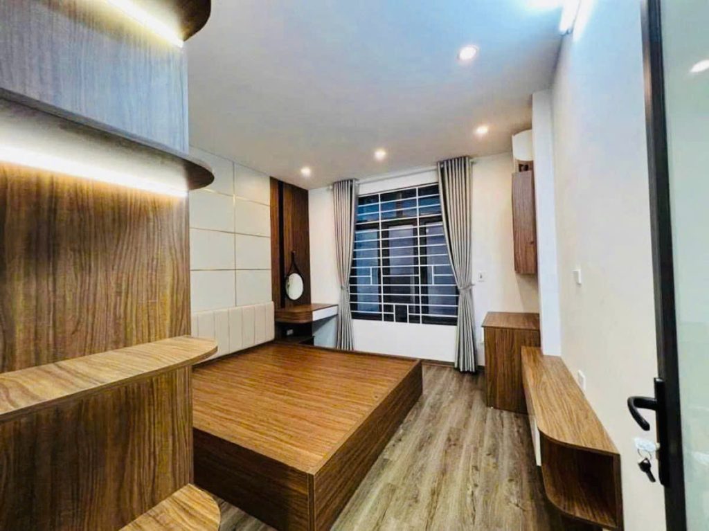 Toà CCMN Xuân Phương, 42m2, 7 Tầng, MT 6.8m, 12 Phòng, cho thuê 42 tr/ tháng (NTL A55)