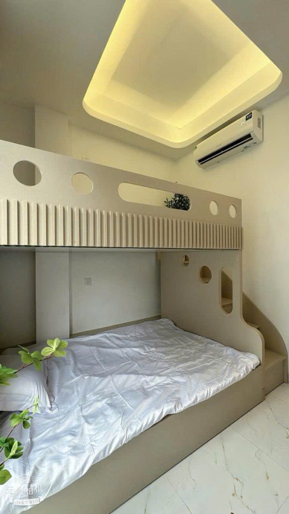 Toà CCMN Hồng Mai, 63/65T2m2, 6 Tầng, MT 4.2m, 15 Phòng, cho thuê 90tr/ tháng (HBT C154)