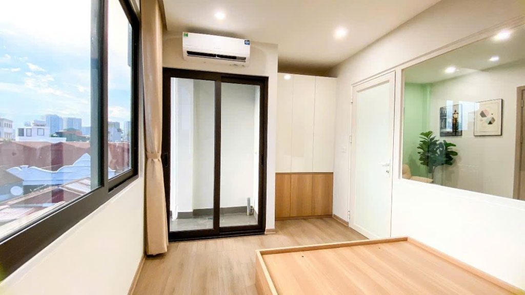 Toà CCMN Thịnh Quang, 72m2, 7 Tầng, MT 4.5m, 12 Phòng, cho thuê 100tr/ tháng (ĐĐ C240)